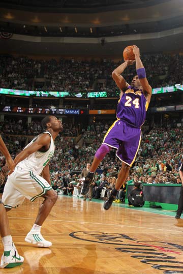 他在关键时 他在关键时